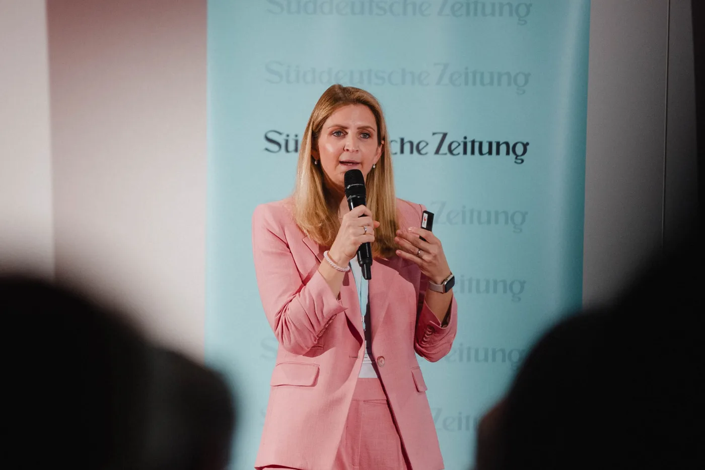 Dr. Vera Schneider spricht beim SZ-Tag der Gesundheit in München über das Frauenherz